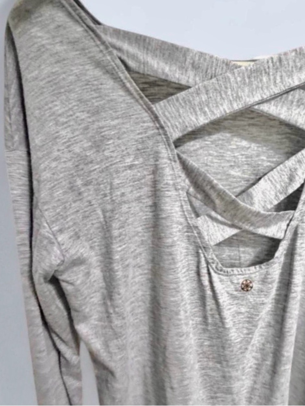 Gaiam Womens Grey Crisscross Long Sleeve Pullover Shirt Size M Medium Loose Fit
